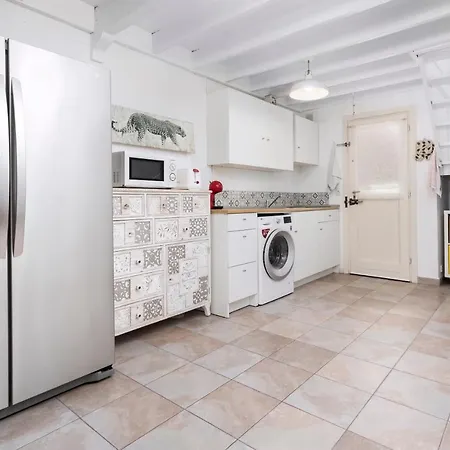 Home2book Charming Casa Claudia, Pool & Terrace Apartment